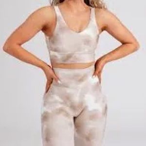 Buffbunny Monarch Sports bra in Beige Swirl S